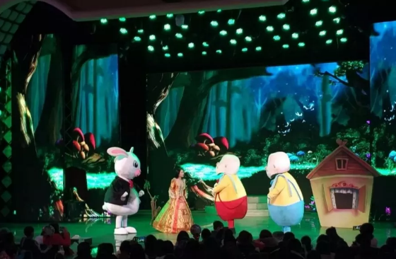 童话剧《爱丽丝梦游仙境》北京站