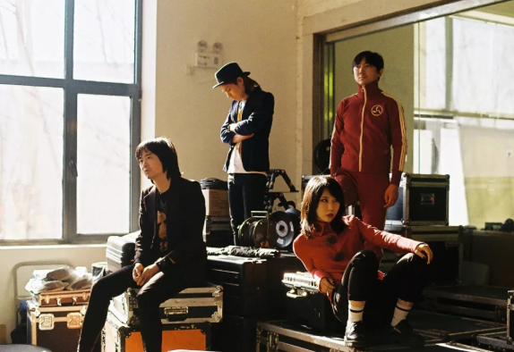 新裤子南京演唱会