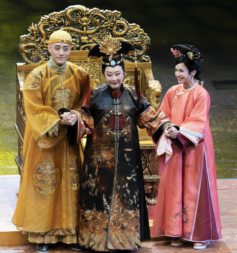 话剧德龄与慈禧北京站