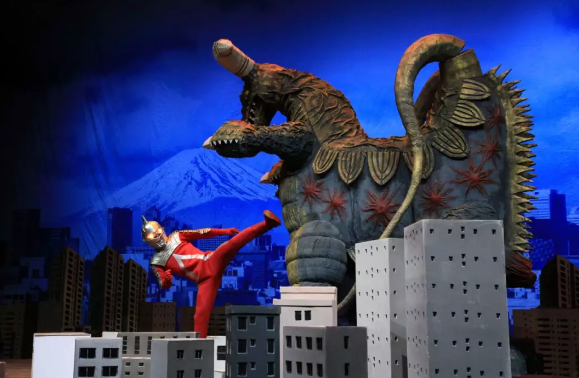 舞台剧《奥特曼宇宙之光》青岛站