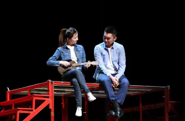 话剧《玩命爱一个姑娘》哈尔滨站