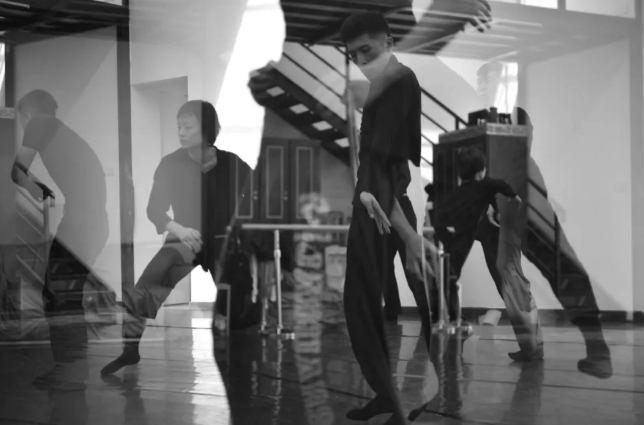 舞剧《世界》青岛站