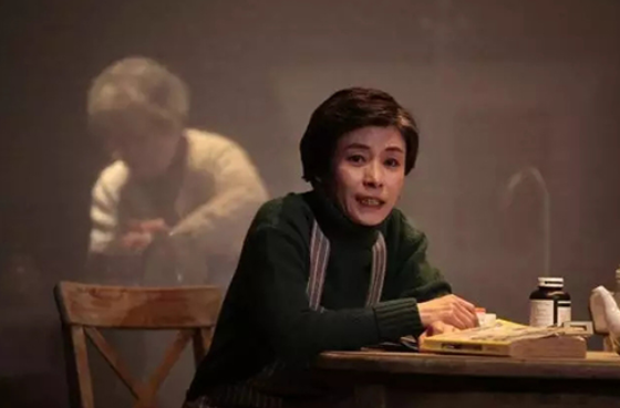 话剧《晚安妈妈》成都站