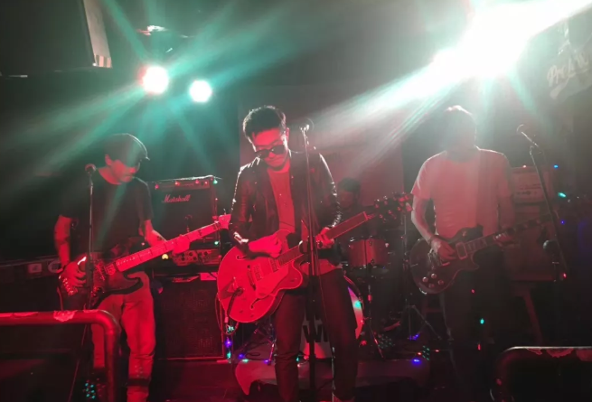 新学校废物合唱团长春演唱会