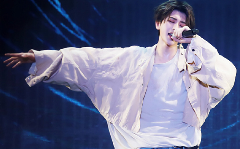 2020蔡徐坤上海演唱会