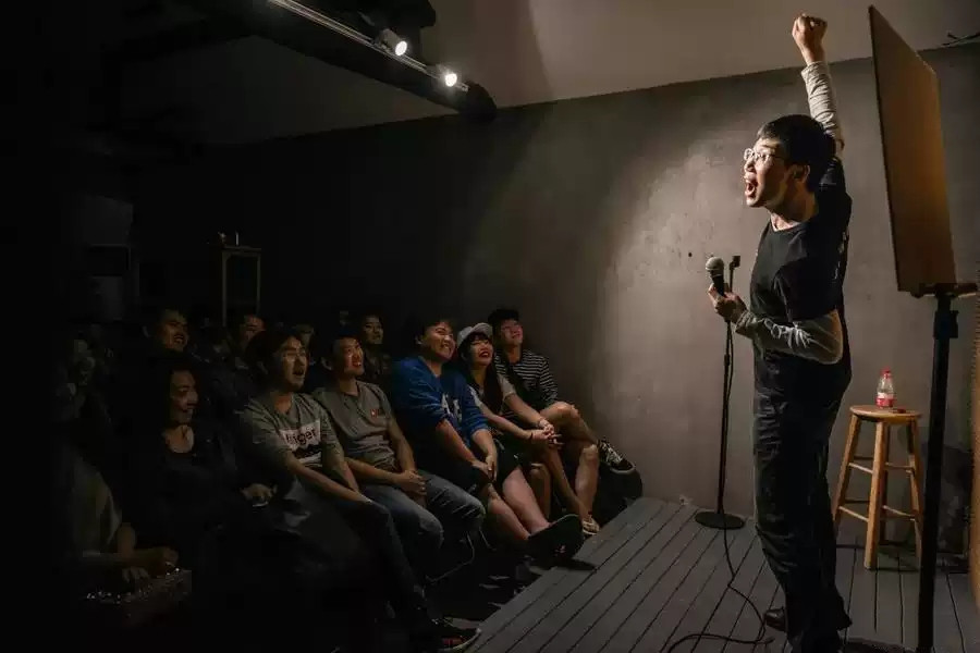 悟饭成都脱口秀专场1