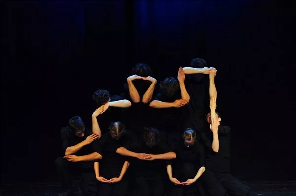 形体剧魔法师的白手套泉州站2