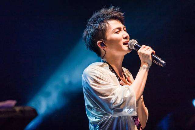 第27届东方风云榜颁奖盛典即将开启!众多艺人登场!带来高燃表演