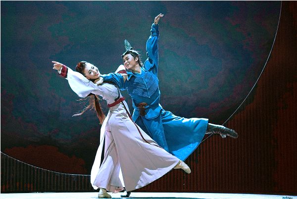 2021特邀艺术家单元 韩真周莉亚导演 舞剧《花木兰》-西安站 2021特邀艺术家单元 韩真周莉亚导演 舞剧《花木兰》-西安站