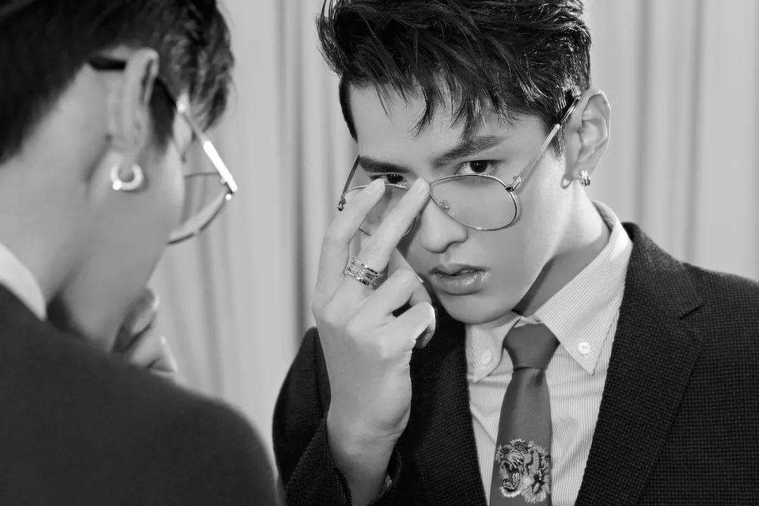 吴亦凡为什么退出EXO？