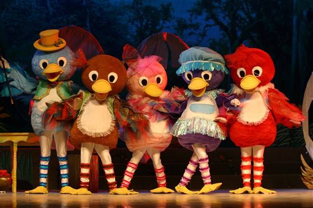 2020人偶剧《丑小鸭》安康站