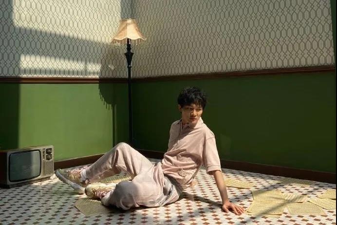 周深为毕业生献唱歌曲，祝愿所有毕业生前程似锦