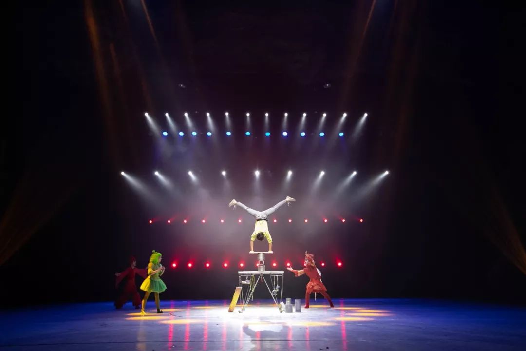 2020杂技秀魔幻之都重庆站