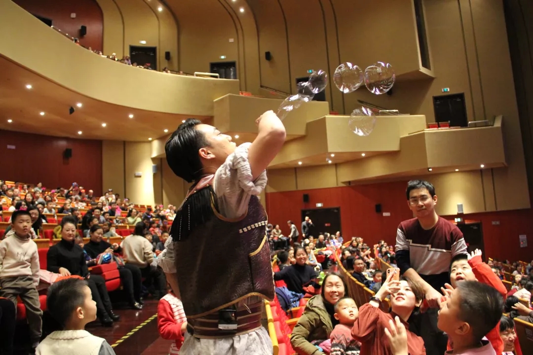 泡泡秀《海洋盛歌—牧鲸人传说》郑州站