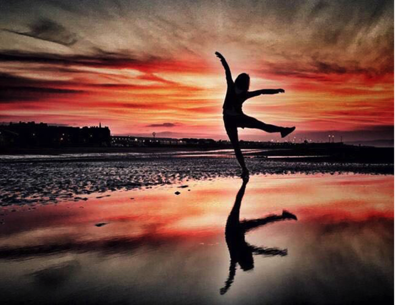 2020舞蹈剧《一切归于晨露》长沙站