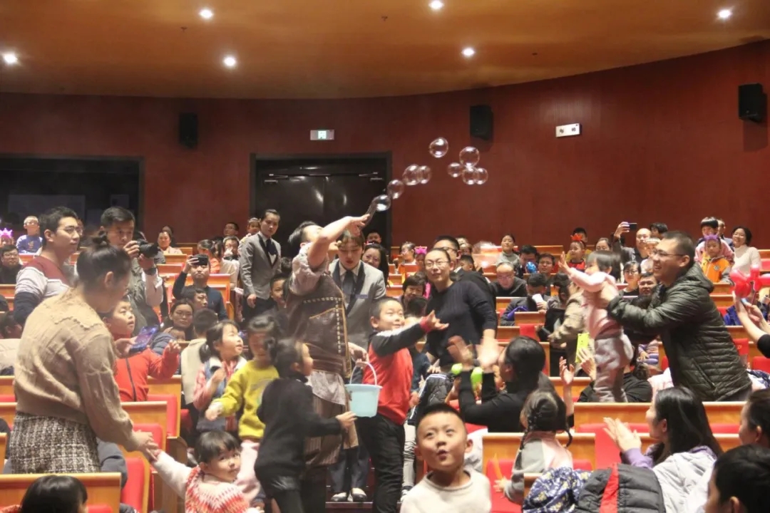 泡泡秀《海洋盛歌—牧鲸人传说》慈溪站