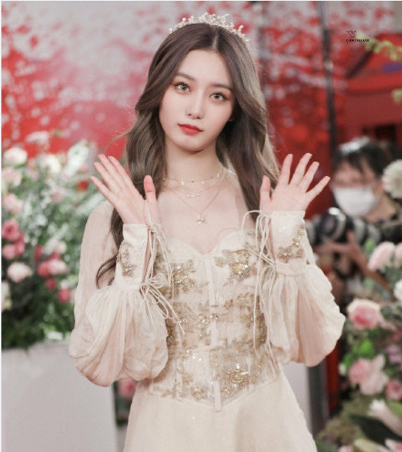 黄子韬发文给徐艺洋加油 你的花路才刚刚开始