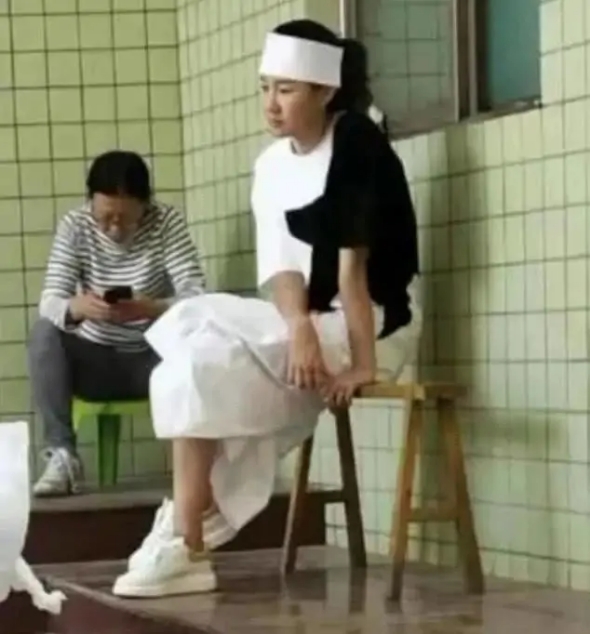 王宝强冯清同框现身 网友猜测好事将近