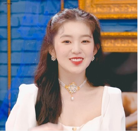 “南韩第一神颜”裴珠泫，公主造型曝光！