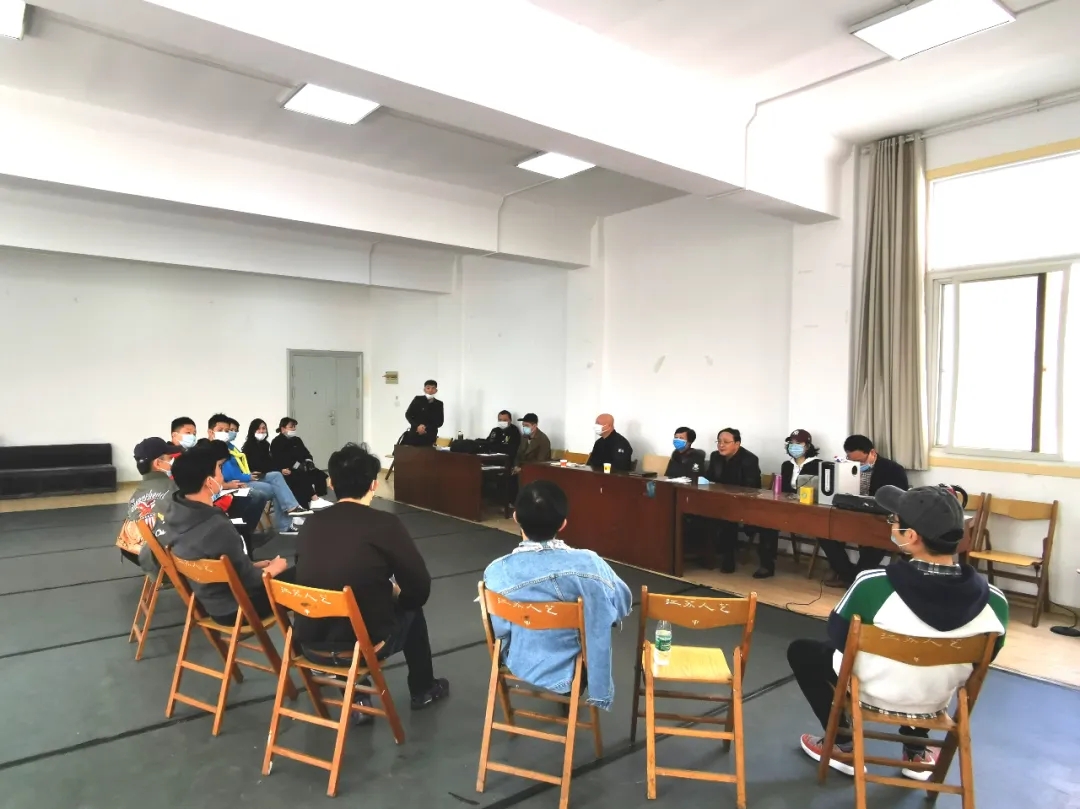 话剧《开心茶楼》南京站