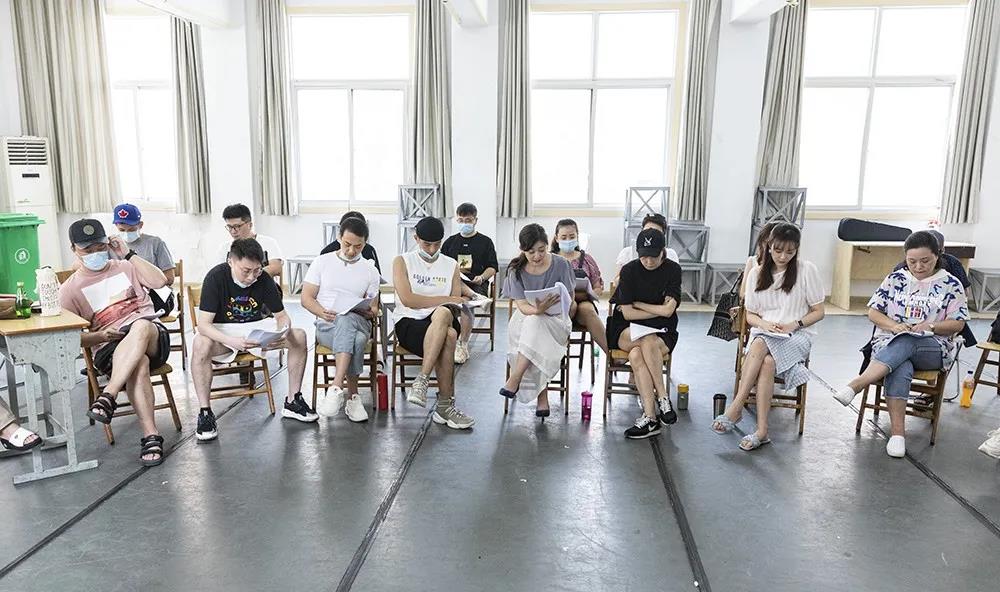 话剧《因为有你》南京站