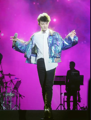 周深版《年轮》：原来男生版的《年轮》竟可以如此优美！