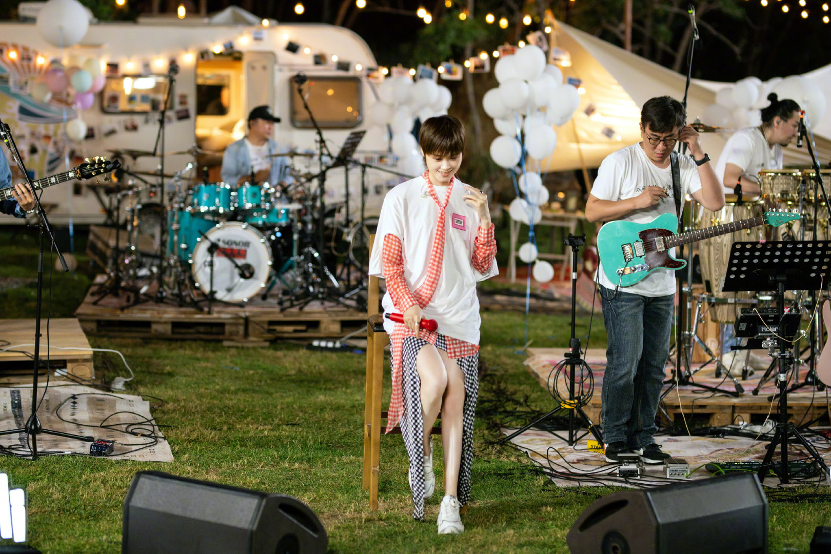 夏日毕业歌会 李宇春压轴为毕业献歌！