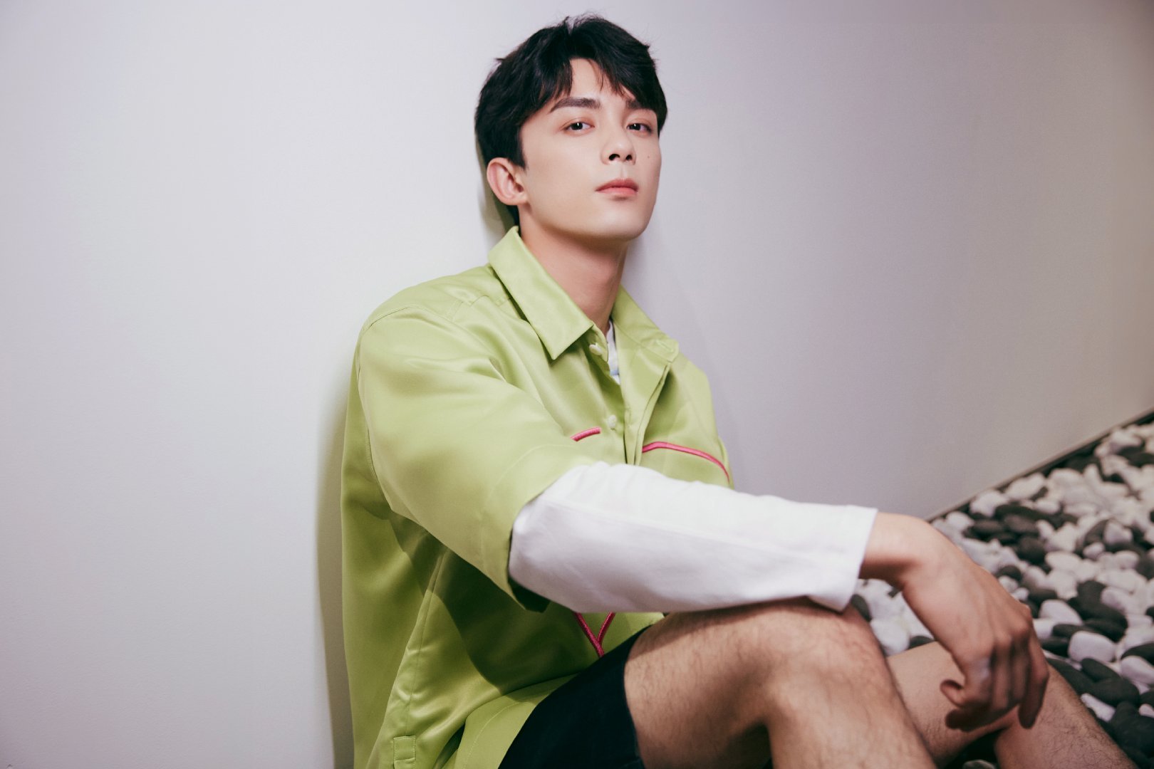 吴磊进入薇娅直播间 萌出新高度