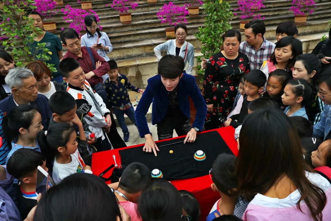 2020杂技秀《魔幻之都》重庆站