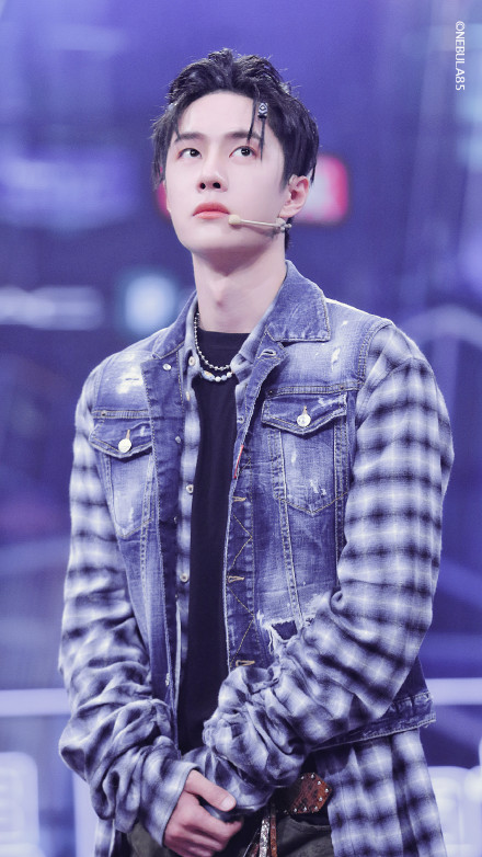 王一博、蔡徐坤等大牌明星参与的全球首台“车晚”，你来了吗？