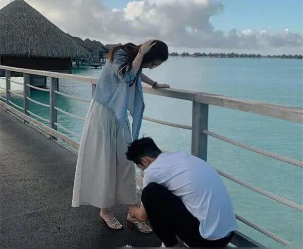 窦骁一连三天陪着何超莲操办赌王丧礼 半个何家女婿身份获肯定？