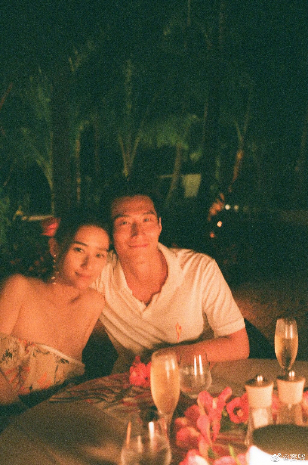 窦骁一连三天陪着何超莲操办赌王丧礼 半个何家女婿身份获肯定？