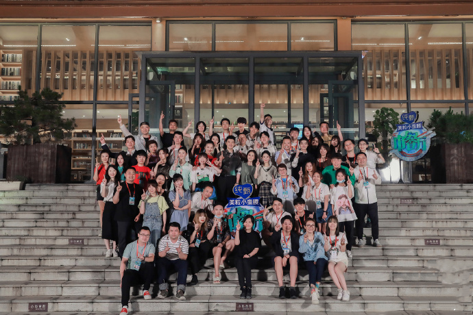 历经20天录制的《中餐厅》杀青，你期待这部综艺的播出么？