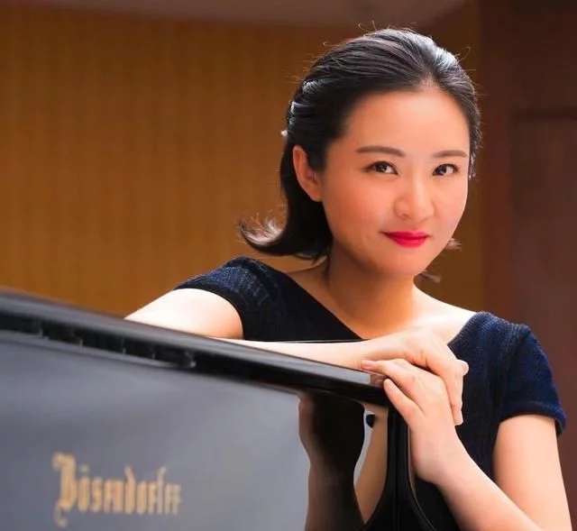 袁芳长沙音乐会