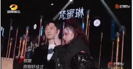 张萌撩黄晓明 剧粉调侃:现实版唐僧掉蜘蛛精洞