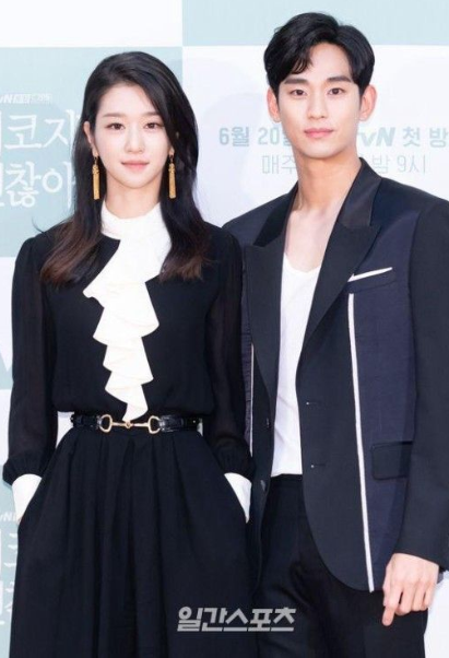 《虽然是神经病但是没关系》金秀贤吻戏来啦！网友直呼：太甜了吧！