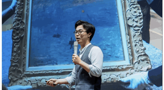 罗依尔苏州艺术脱口秀