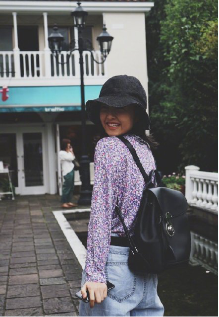 张子枫《我的姐姐》开机，网友：妹妹要变成姐姐了！