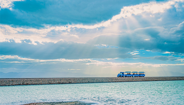 茶卡盐湖天空壹号景区