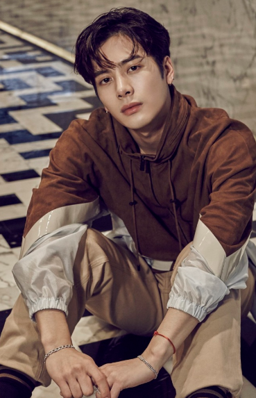 王嘉尔对卫生纸深情告白 网友表示：想魂穿卫生纸