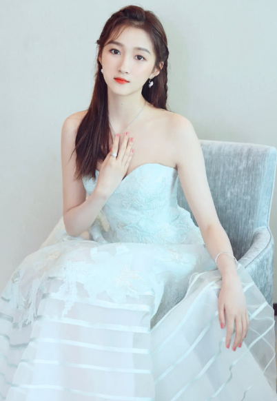 关晓彤为《三十而已》配音 被网友称赞太有辨识度