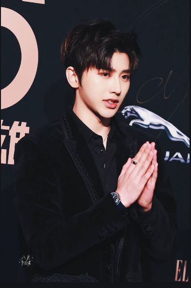 《奔跑吧》节目杀青 歌手蔡徐坤暖心回应粉丝登热搜