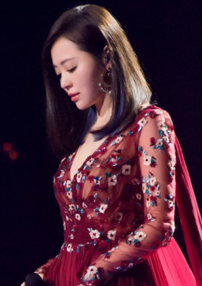 张靓颖翻唱《致我们终将逝去的青春》获好评 荣登亚洲新歌榜日榜第三名