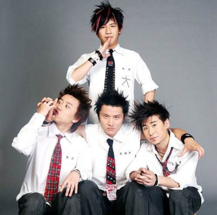 花儿乐队成员重组 大张伟、石醒宇离开