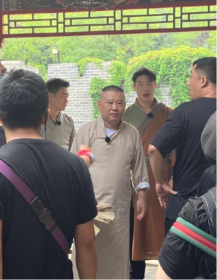 德云社团综北京录制,爆笑综艺即将来袭!