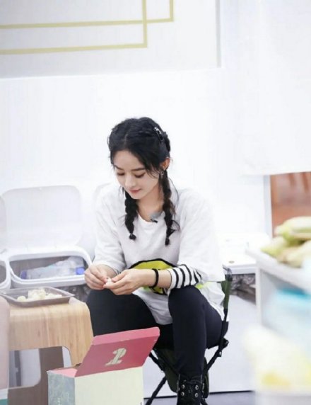 赵丽颖责任心，中餐厅第四季回归，第二天正式营业却迟迟没有定下菜单！