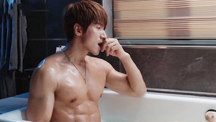 言承旭新剧《我好喜欢你》大秀身材 网友表示：顶不住！