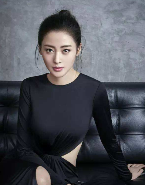 张天爱霸气侧漏 喊话跟拍者 素材够劲爆吗？