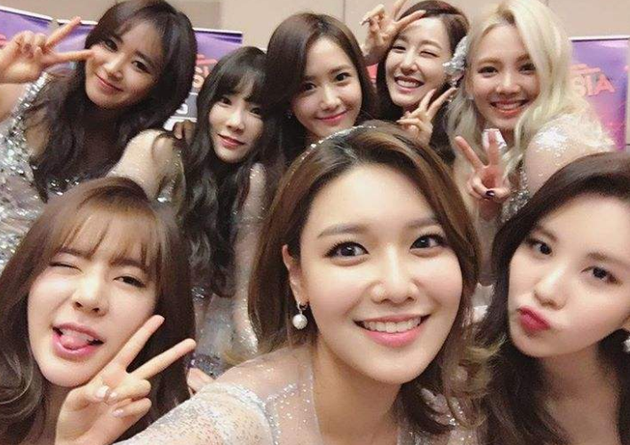 少女时代8人合体出镜 共庆出道13周年！