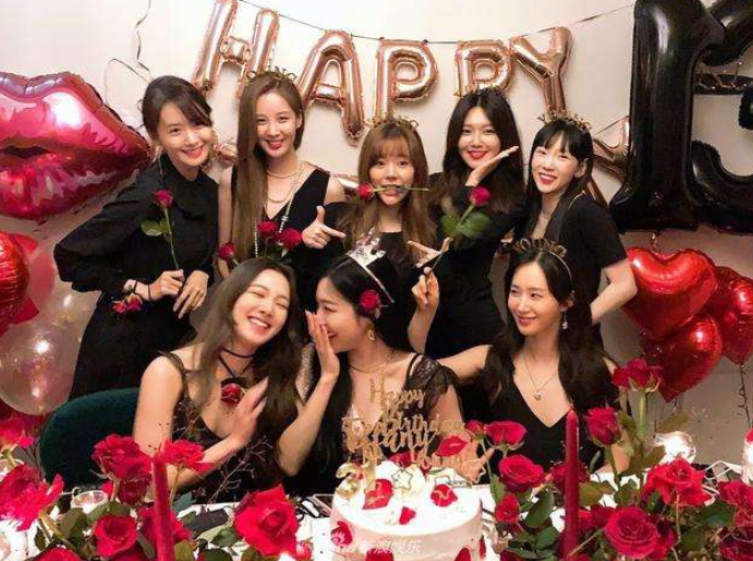 少女时代8人合体出镜 共庆出道13周年！